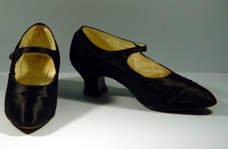 Louis Heeled Satin Shoes