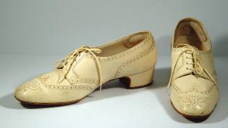 Ladies Cream Leather Brogue Shoes