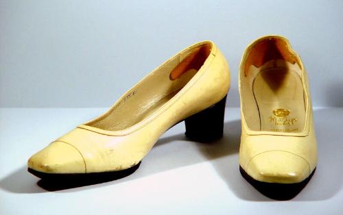 Ladies Cream Leather Court Shoes