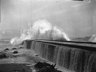 Breakwater Aberdeen Harbour