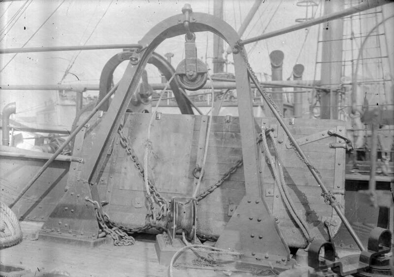 Gallows of an unidentified trawler