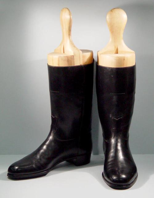 Ceremonial Provostal Black Boots with Wood Trees