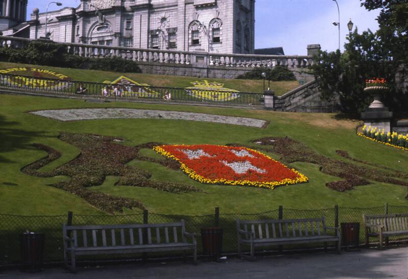 H. M. Theatre from Union Terrace Gardens 