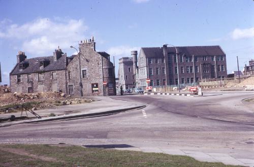 Looking to Causeway End School from Gallowgate