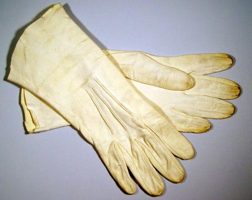 Ladies Short Chamois Leather Gloves