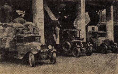 Coke Bagged on Lorries, Gasworks