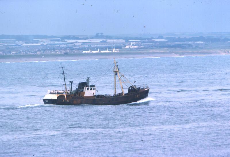 trawler Sealgair at sea
