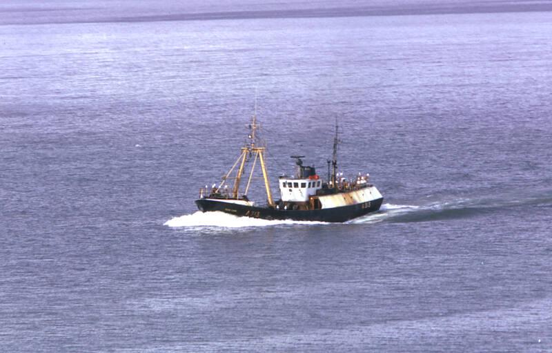 trawler Sealgair at sea