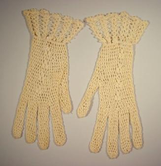 Cream Crocheted Gloves