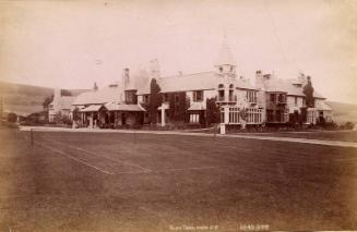 Glen Tana House With Tennis Court