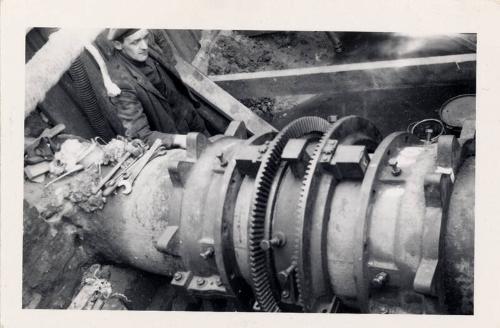 Engineer Derick Benzie Preparing to Cut Section from 21" Gas Main