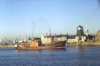 Trawler Paramount in Aberdeen harbour