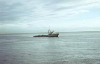 offshore supply vessel Suffolk Shore at sea 