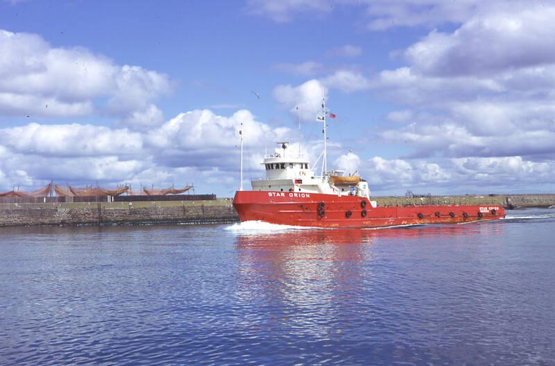 offshore supply vessel Star Orion in Aberdeen harbour