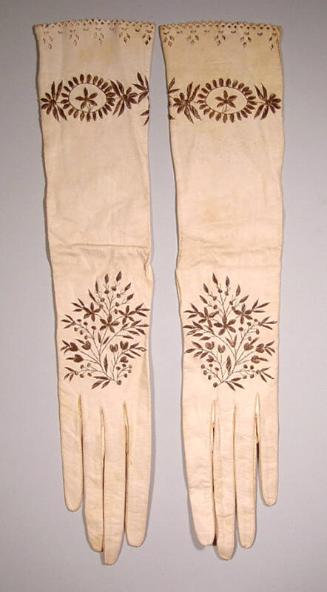 Embroidered Cream Gloves