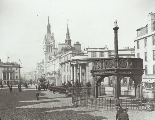 Looking West up Union Street from Castle Street