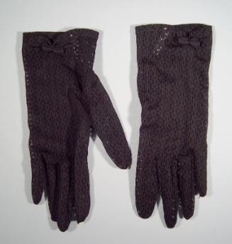 Ladies Short Cotton Lace Gloves With Flower Trim