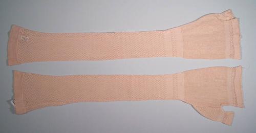 Pair Of Pink Silk Mittens