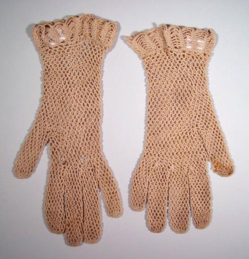 Pair of Ladies beige cotton crocheted gloves