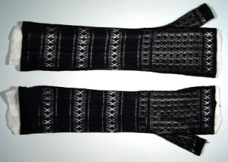 Black Lacey Mittens