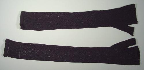 Ladies Long Lace Mittens