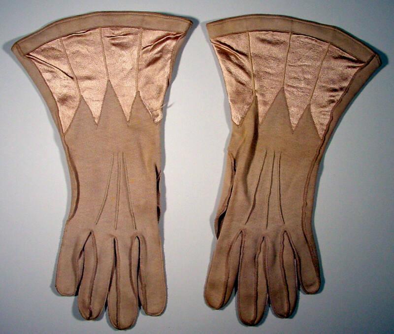 Beige Gauntlet Gloves