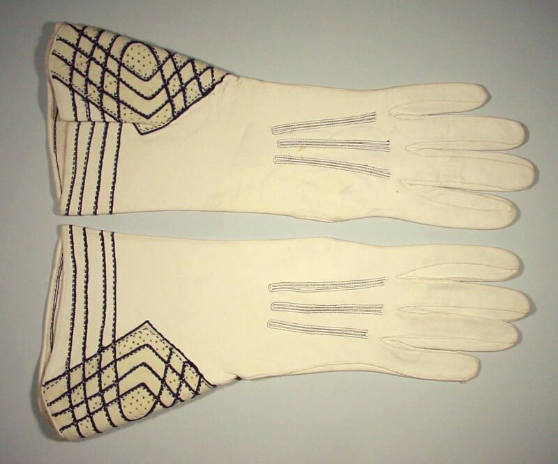 Pair of Cream Gauntlet Gloves