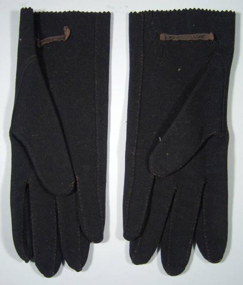 Black Felt Gloves