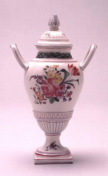 Pearlware Vase And Cover