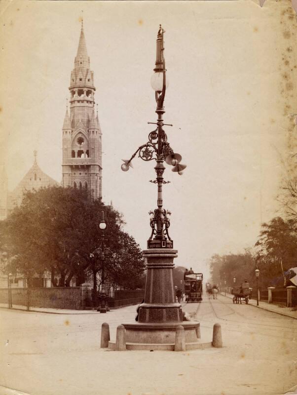 "Gasa Lear", Column Street Gas Lamp