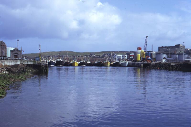 fishing vessels blockading Aberdeen harbour