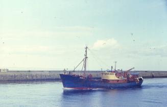 trawler Mary Craig entering Aberdeen harbour