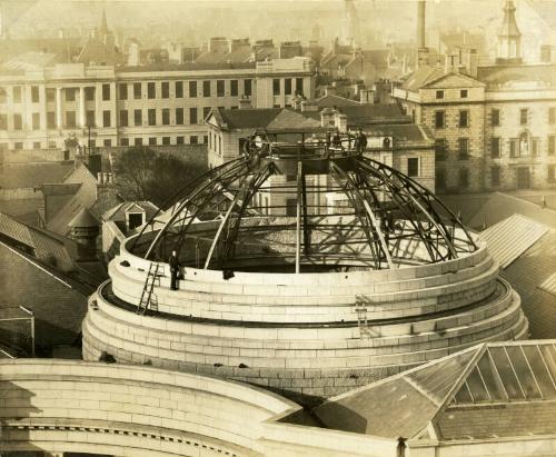 Construction of Memorial Court Dome, Aberdeen Art Gallery