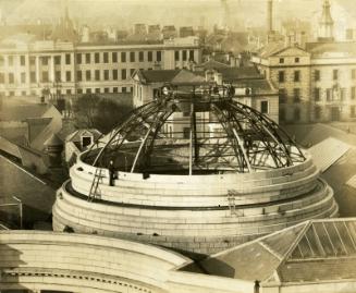 Construction of Memorial Court Dome, Aberdeen Art Gallery