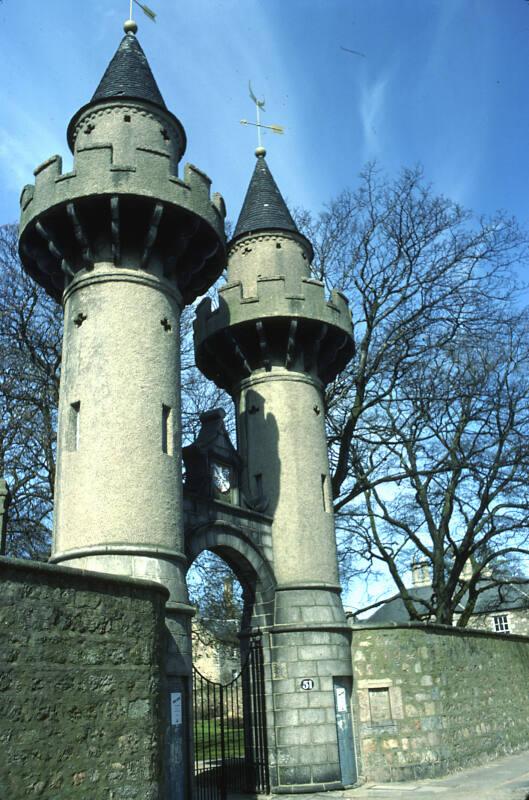 Powis Lodge Gateway Old Aberdeen