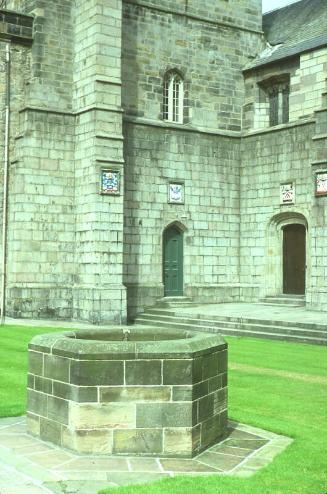 Well at King's College Quad