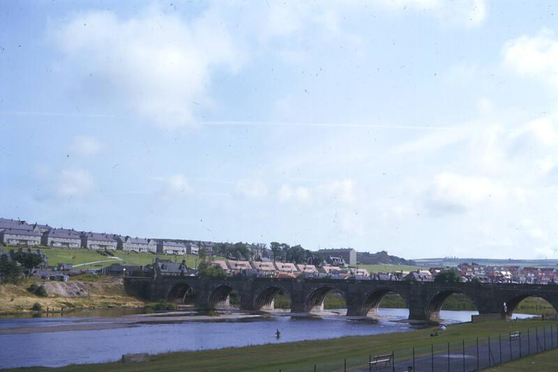 Looking to Old Bridge of Dee