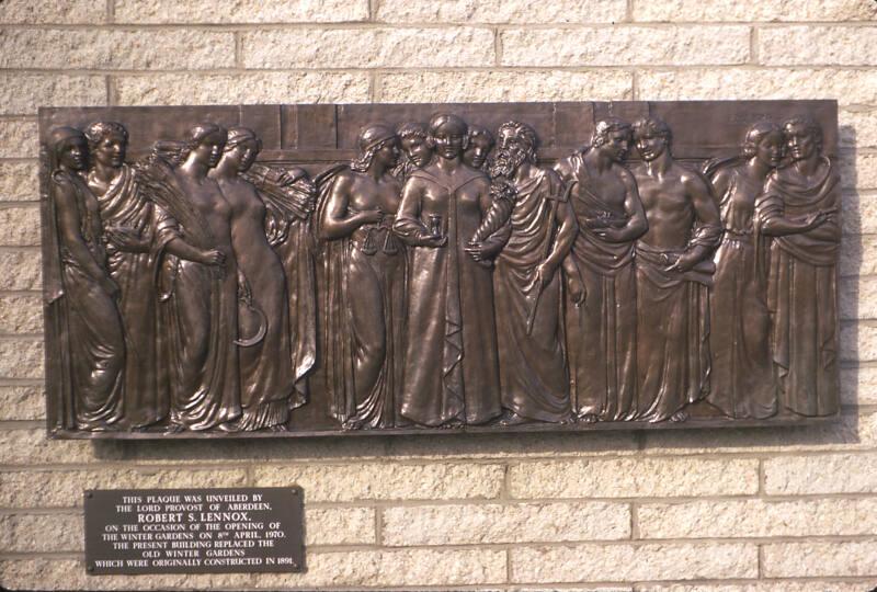 Plaque at Winter Gardens Duthie Park