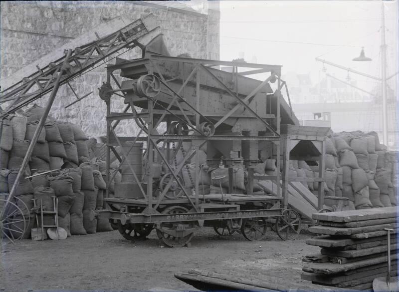 Conveyor with Coal Handling-Bagging Machine