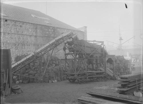 Conveyor with Coal Handling-Bagging Machine