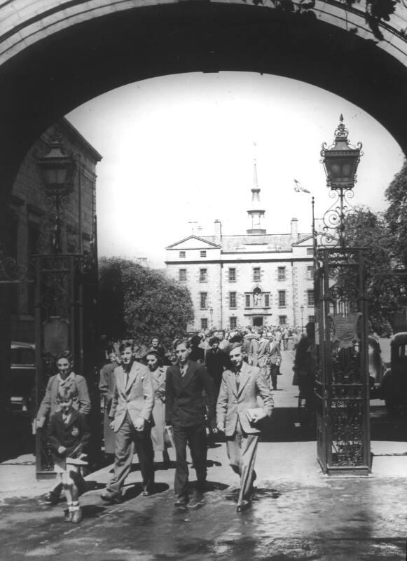 Gateway to Robert Gordon's College