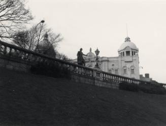 Wallace Statue and His Majestys Theatre from Union Terrace Gardens
