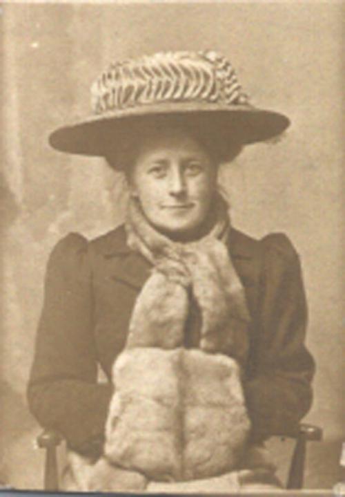 Amy MacFarlane (Photographs of Women in McBey's Life)