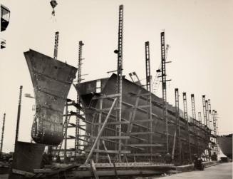 Construction of the stern trawler Junella at Hall Russell