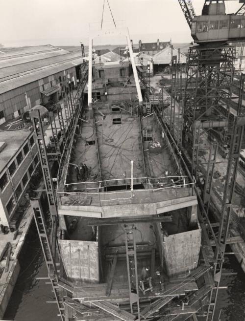 Construction of the stern trawler Junella at Hall Russell