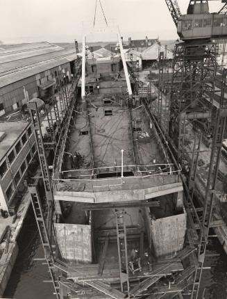 Construction of the stern trawler Junella at Hall Russell