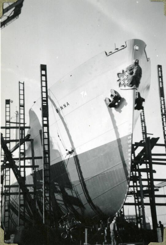 Photograph of steam Baltic timber carrier 'Binna'