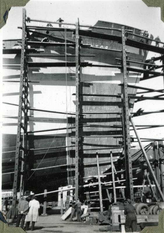 Photograph showing construction of 'Bow Santos'