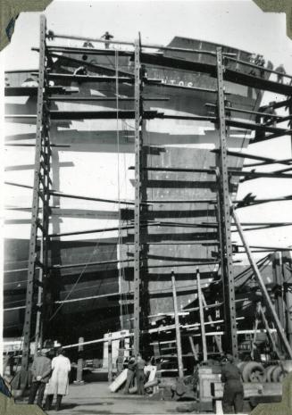 Photograph showing construction of 'Bow Santos'