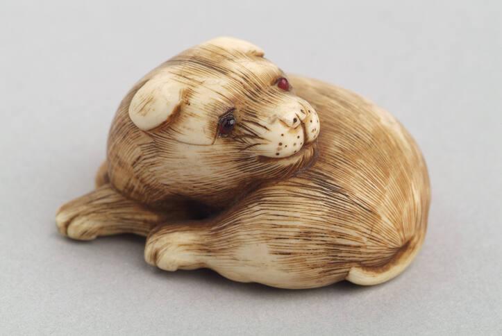 Japanese Curled Dog Netsuke